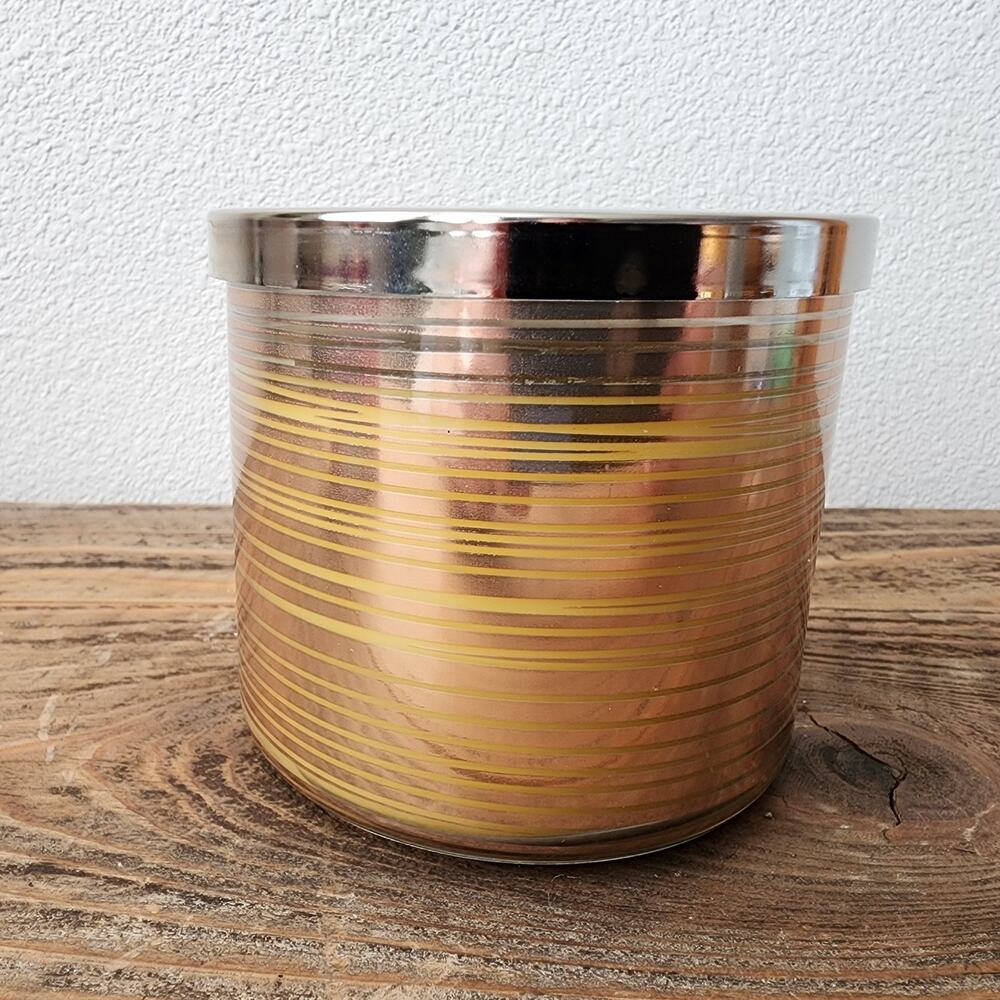 Bath & Body Works Candle Champagne Toast Scent 3 Wick Yellow with Lid NEW - Picture 2 of 3